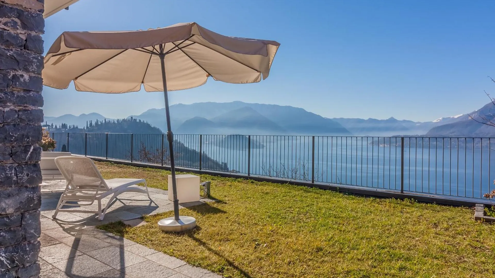 The Patio Over Varenna Perledo 0*,  Italy