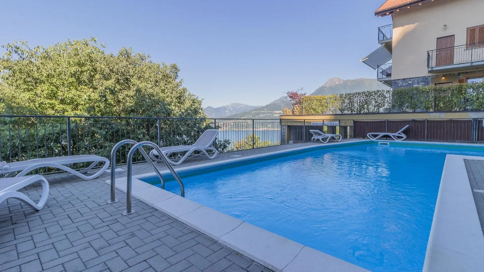 Apartment The Patio Over Varenna Perledo Italy