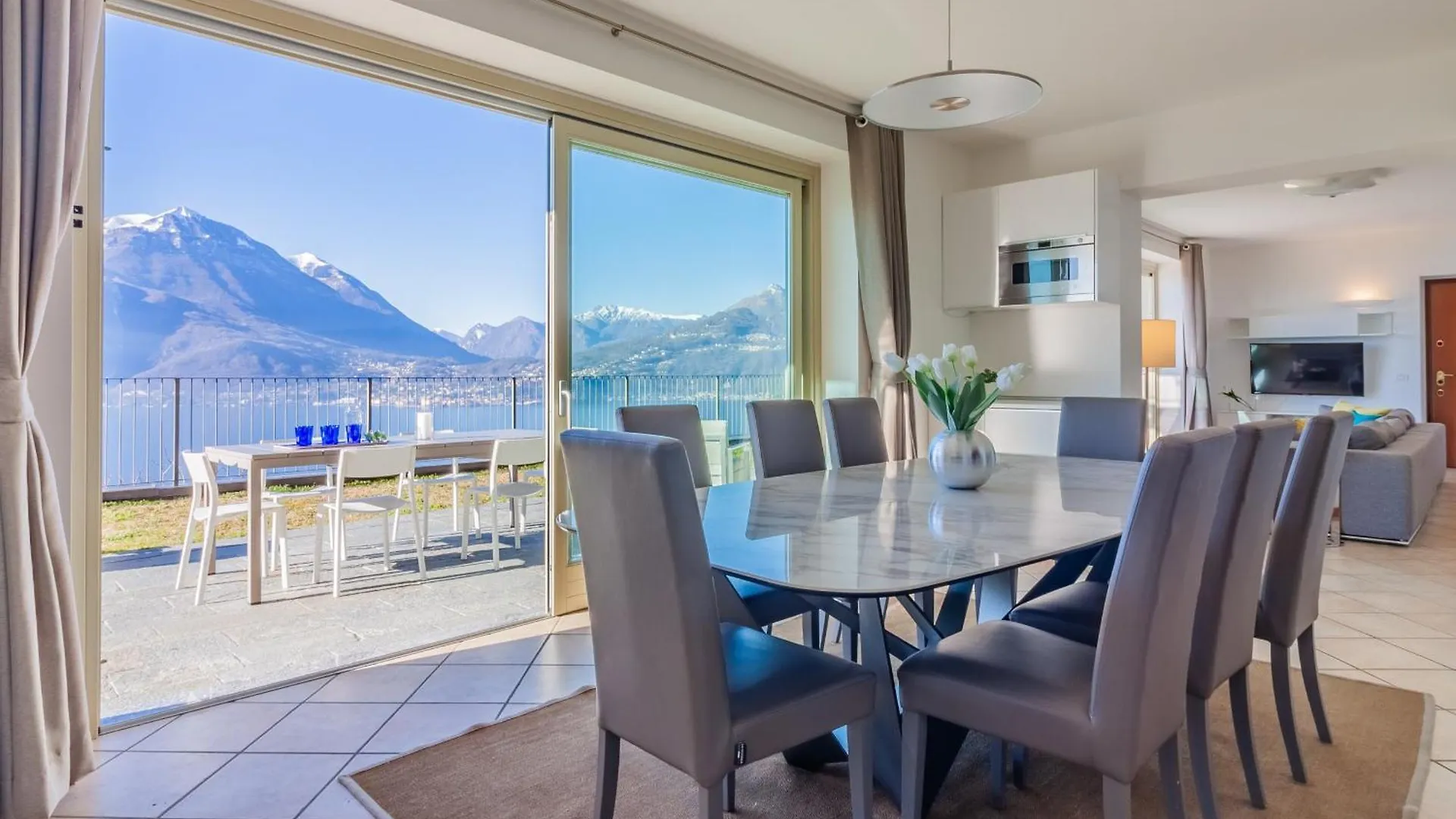 Apartment The Patio Over Varenna Perledo